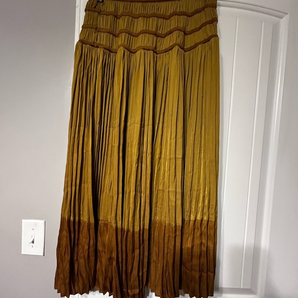 by anthropologie M Tiered Skirt Drop Waist Length 33 Elastic Waist Gold /brown - Picture 2 of 7